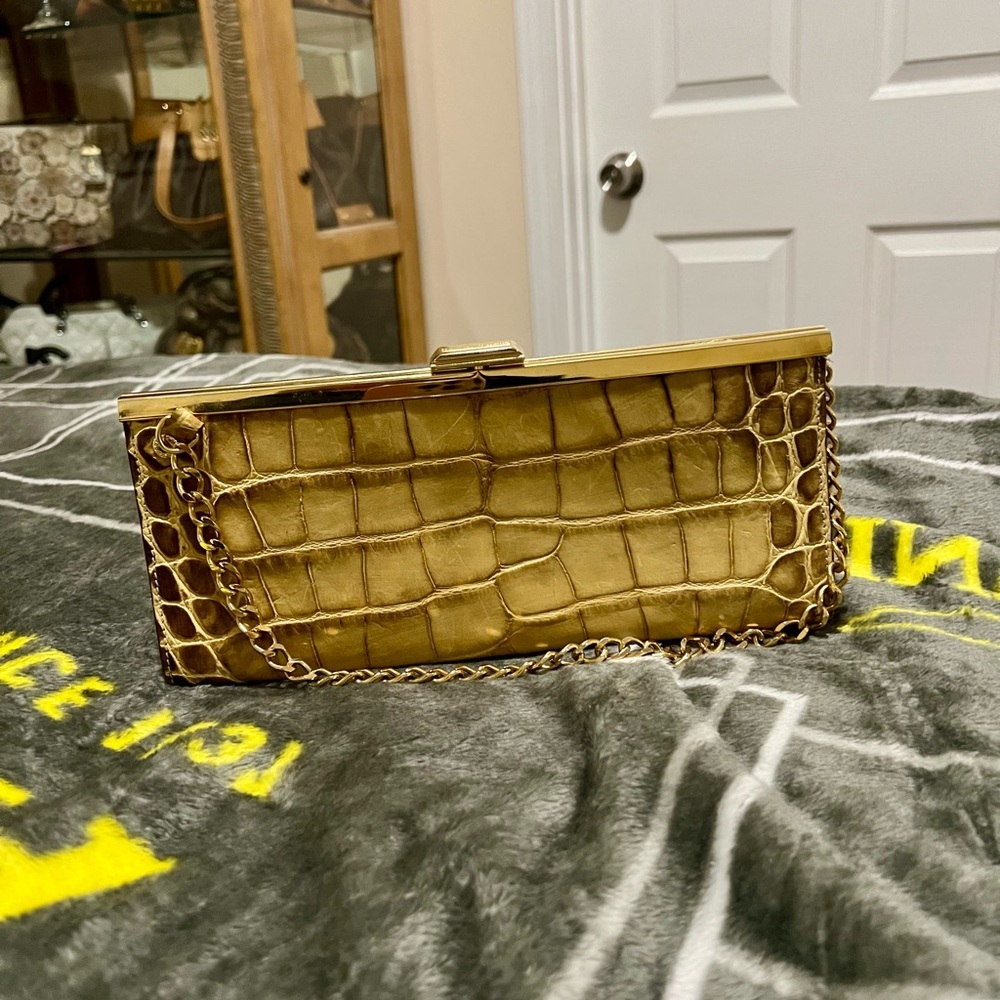 Dooney & Bourke chained clutch Crocodile Embossed